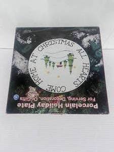 lot 108 image: Porcelain Holiday Platter All Hearts Come Home at Christmas