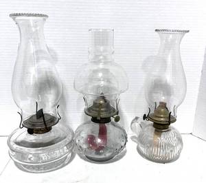 lot 123 image: Three Vintage Oil Lamps