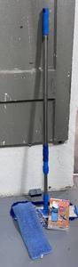 lot 147 image: Hardwood Floor MopDuster w 2 duster Cloths