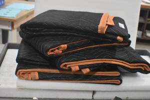 lot 29 image: Moving Blankets