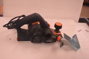 lot 36 image: WEN 6530 3-14 in. 6 Amp Corded Hand Planer