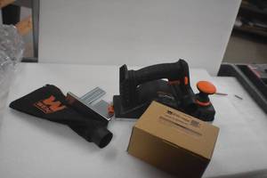 lot 38 image: WEN 20653 20V Max Brushless Cordless 3-14-Inch Hand Planer Charger