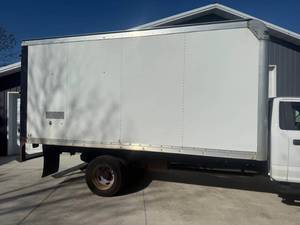 2019 FORD F-450 - 14' ROCKPORT BOX TRUCK