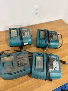 lot 12 image: Lot of Makita Battery Cahrgers