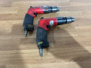 lot 22 image: Lot of Souix Pneumatic Drills