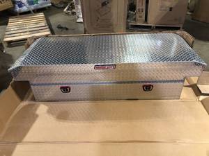 lot 5 image: Weather Guard 72 in. Diamond Plate Aluminum Full Size Crossover Truck Tool Box Slight Damage  Customer Returns See Pictures