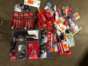 lot 33 image: Lot of Assorted Hand Tools and Hardware Various Models and Conditions   Customer Returns See Pictures