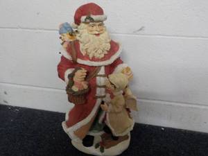 lot 8 image: St Nick 15 x 8 Dcor...