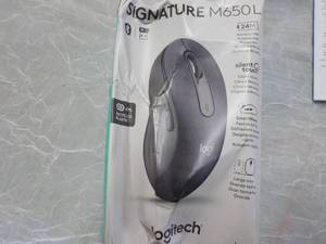 lot 53 image: Logitech Signature M650L Mouse...