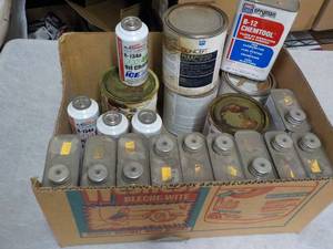 lot 209 image: Box of Misc Automotive Products- se...