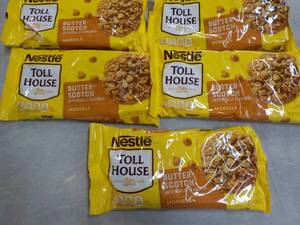 lot 244 image: 5 Bags Butterscotch Morsels 11 oz e...