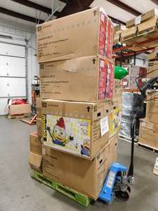 lot 6 image: Christmas Holiday Sale  Pallet of Store Returns
