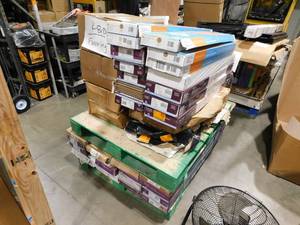 lot 23 image: Wholesale Pallet Lot Miscellaneous Flooring Items
