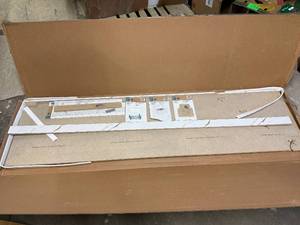 lot 11 image: Faux Marble Countertop