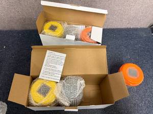 lot 63 image: 2 X 3Ct Pack Of Solar Wasp Traps