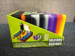 lot 81 image: 6 Pack Of Silicone Ashtrays