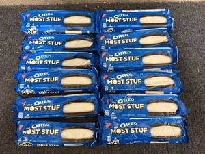 lot 248 image: 12 Orero Most Stuf