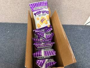 lot 190 image: 8 Bags Of Snack Factory PopUms