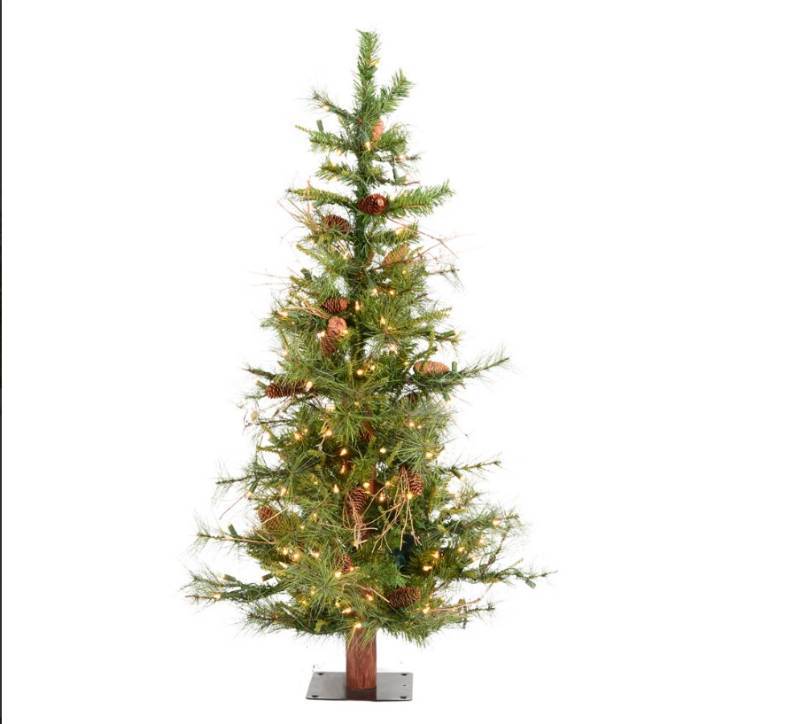 lot 156 image: Vickerman A807551 5 Ashland Artificial Christmas Tree, Clear Dura-lit Incandescent Lights