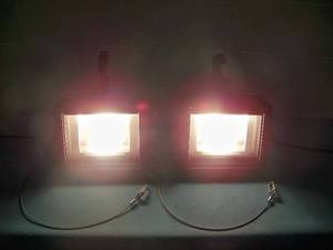 lot 32 image: (2) HUI Spot  Flood Lights RX7sR7 Lamp with Heavy-Duty C Clamps