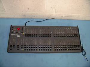 lot 33 image: Leprecon LP-624 Microplex  DMX 24-Channel Console Stage Theater Light Controller