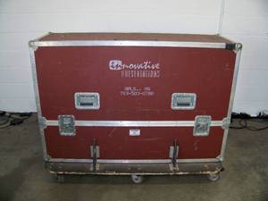 lot 106 image: Slamhammer Heavy-Duty Equipment  Travel  Road Case on 6-Caster Rolling Base