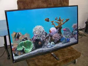 lot 22 image: 70 Sharp LC-70LE650U AQUOS Full HD Smart LED TV  Television  Monitor with Remote Control