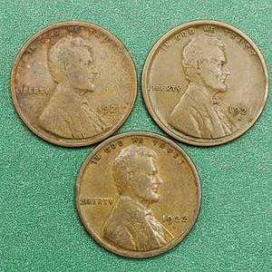 lot 46 image: 1922-D and 1921-P & S Lincoln Cents