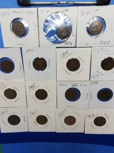 lot 50 image: 15 Indianhead Cents