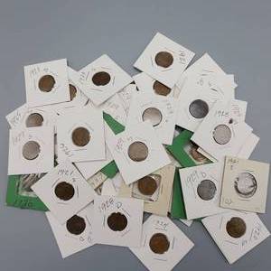 lot 79 image: 47 Lincoln Cents from the 1920s, many with Mintmarks