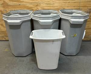 lot 31 image: Trash can lot of 4