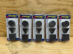 lot 39 image: Magnet Source .08 in. L X 1.25 in. W Black Flexible Magnetic Shapes 30 pc (lot of 5)