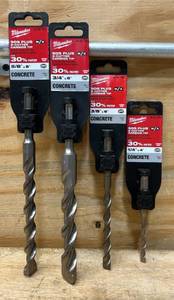 lot 53 image: Milwaukee SDS Plus 2-Cutter Carbide Tip lot of 4