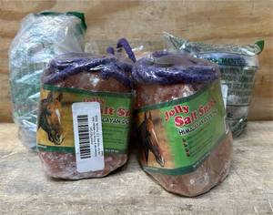 lot 70 image: JOLLY Salt Snack Himalayan Rock Salt lot of 5