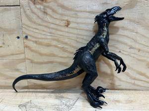 lot 115 image: Jurassic World Indoraptor