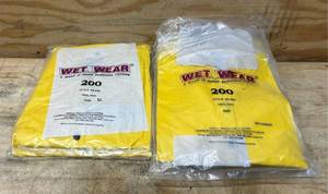 lot 139 image: WET WEAR lot of 6 Xl