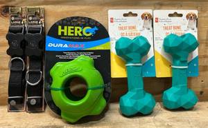 lot 142 image: Dog toy, Collars lot of 5