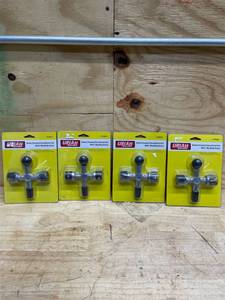 lot 151 image: Uriah - Lot of 4 - Battery Terminal Clean and Cut Tool With 3-Way Blade Action