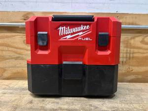 lot 232 image: Milwaukee M18 Cordless WetDry Vacuum, Tool Only
