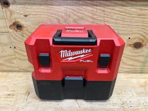 lot 233 image: Milwaukee M18 Cordless WetDry Vacuum (Tool Only)