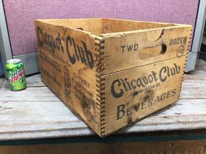 lot 131 image: Nifty Vintage Clicquot Club Beverages - Wooden Crate