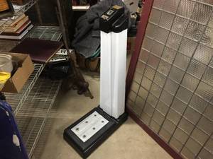 lot 138 image: Antique Deco Porcelain Coin Op Scale - Decent