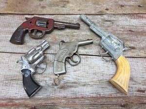 lot 183 image: 4 Vintage Toy Cap Gun Pistols - National - Pony Boy - 5 Star - Kusan