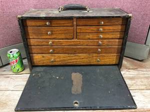 lot 196 image: Antique Machinist Tool Box - Oak - Leather Handle