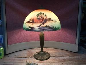 lot 212 image: VintageDeco Painted Shade - Desk Lamp - Works