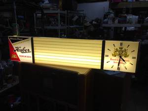 lot 224 image: Very Rare - Very Vintage - Very Nice Huber Beer - Light Up SignClock