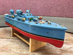 lot 231 image: MCM Post-War Tsukuda - Battery Op Wooden Boat Model - Japan
