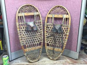 lot 262 image: WWII U.S. Snowshoes - C.A. LundWallingford - See Description