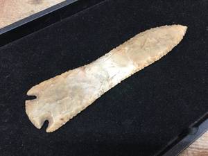 lot 276 image: Large Obsidian 8 12 Native Spear Tip