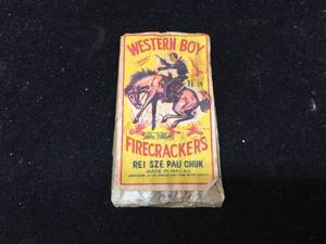 lot 291 image: Vintage Western Boy Firecrackers - Label